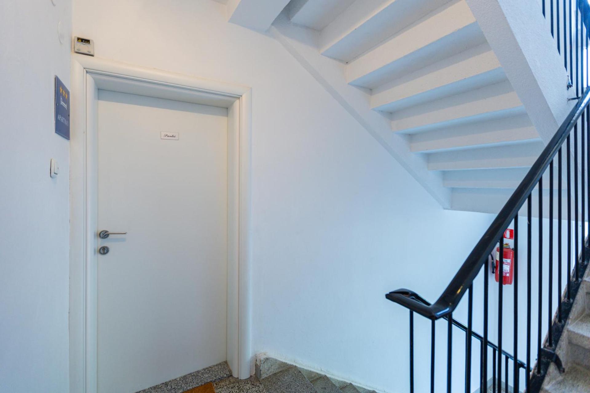 Apartment Marin Krk Кърк Екстериор снимка